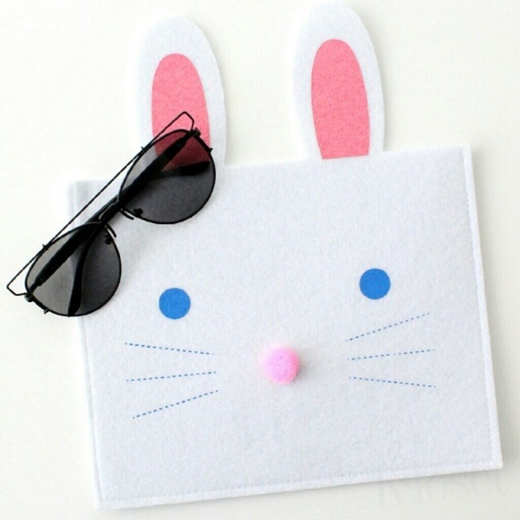 Accessories | Black on black oversized sunnies - Picture 1 of 5